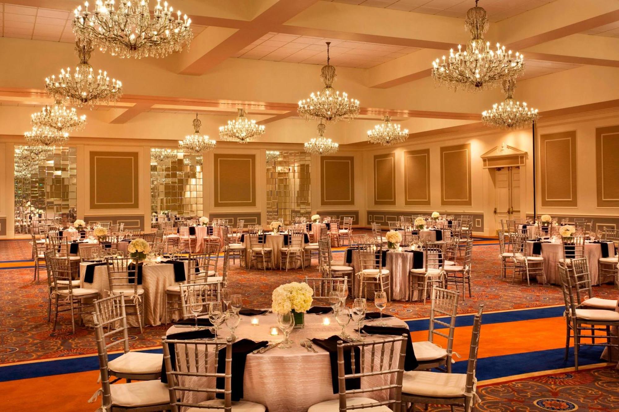 Sheraton Framingham Hotel & Conference Center Экстерьер фото