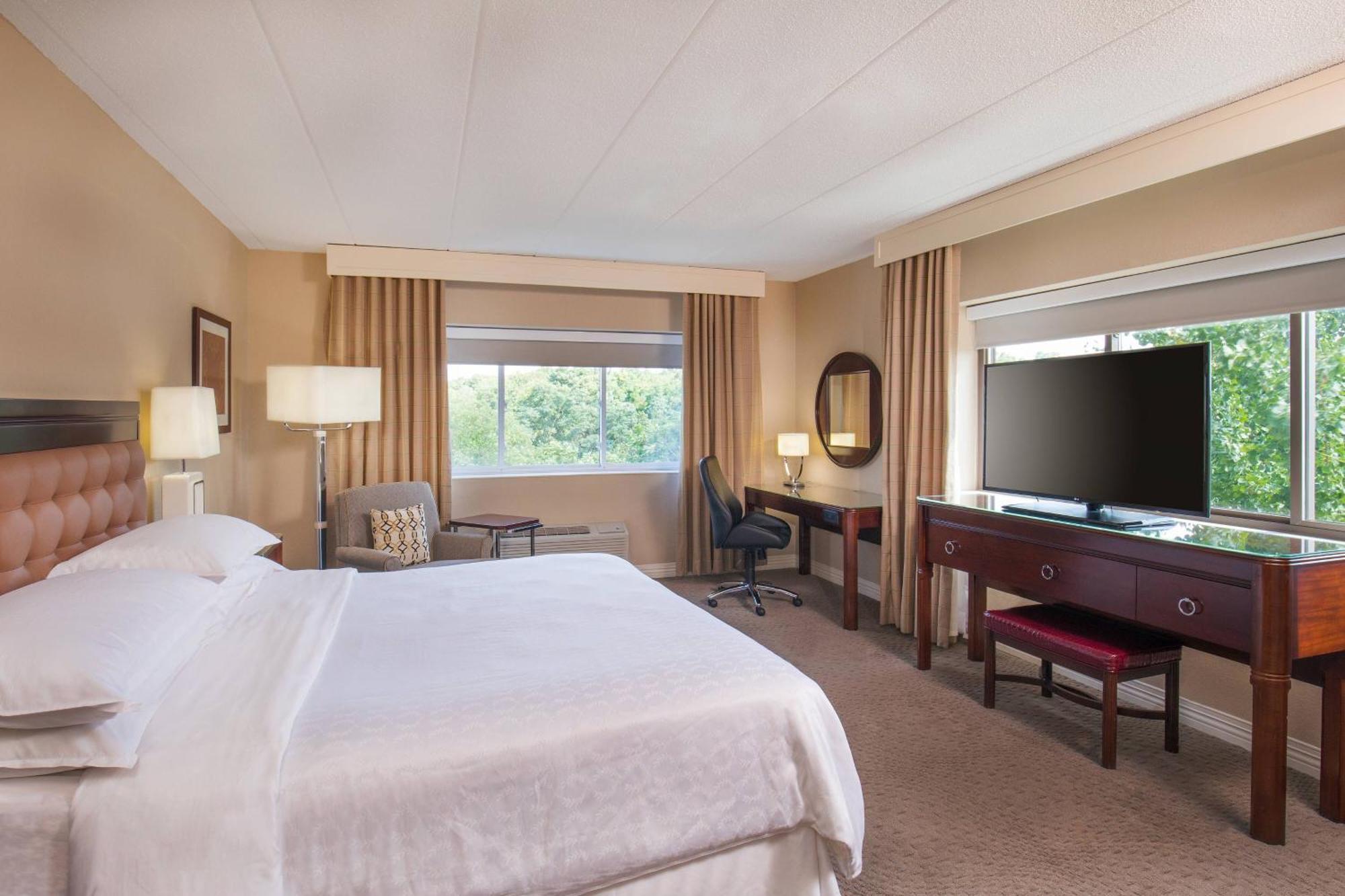 Sheraton Framingham Hotel & Conference Center Экстерьер фото