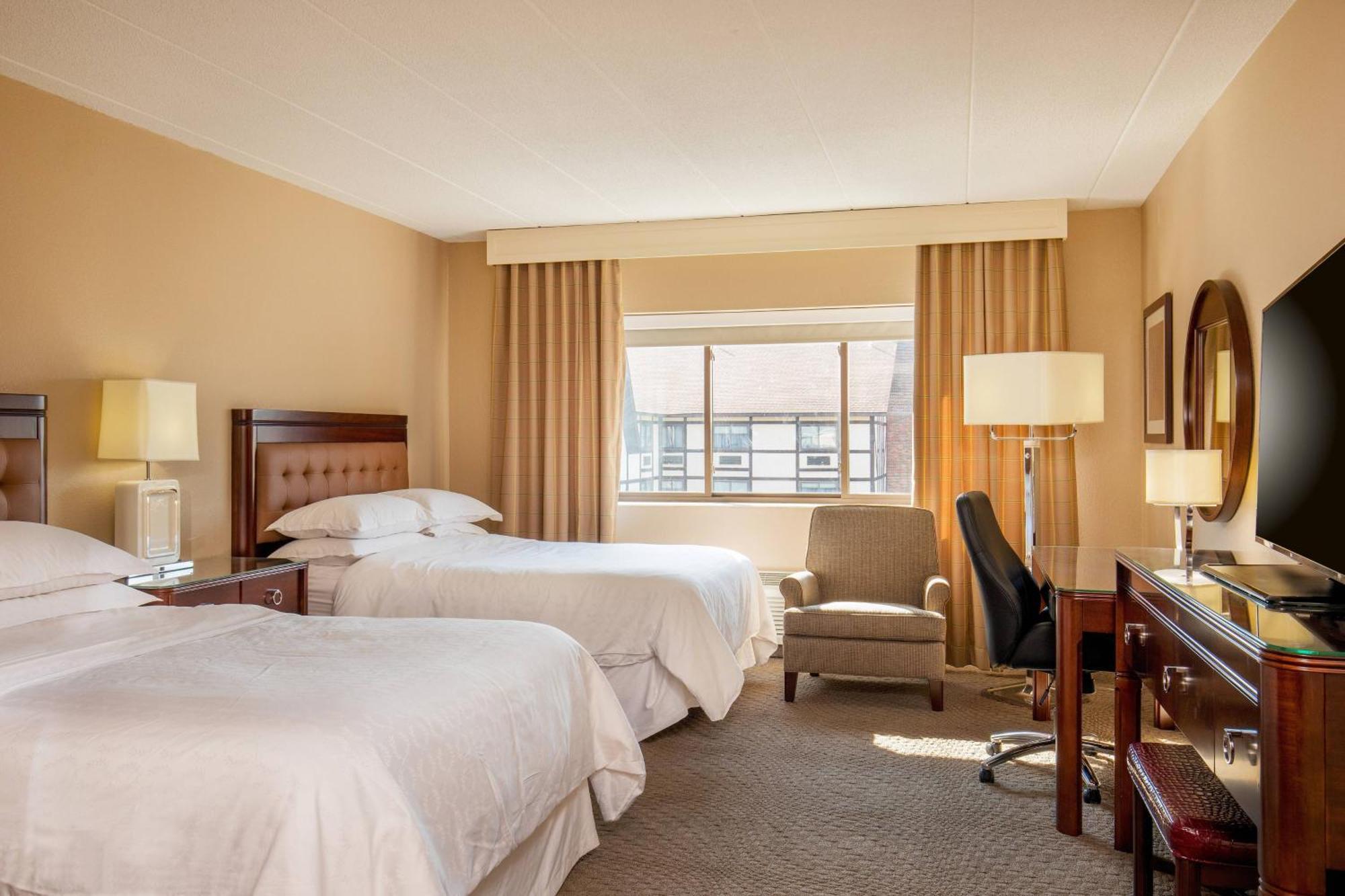 Sheraton Framingham Hotel & Conference Center Экстерьер фото